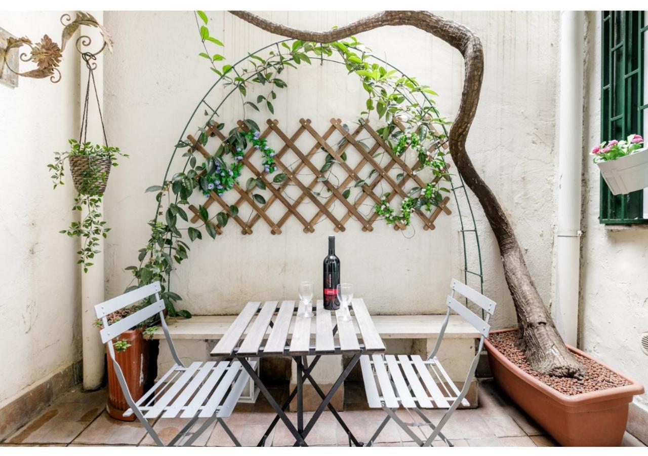 Pied-A-Terre Domusuite Rhome Colosseo Roma Exterior foto