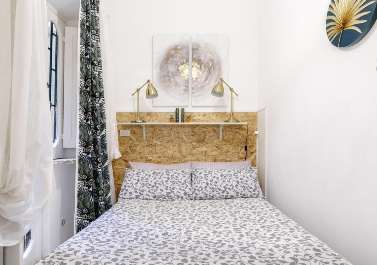 Pied-A-Terre Domusuite Rhome Colosseo Roma Exterior foto
