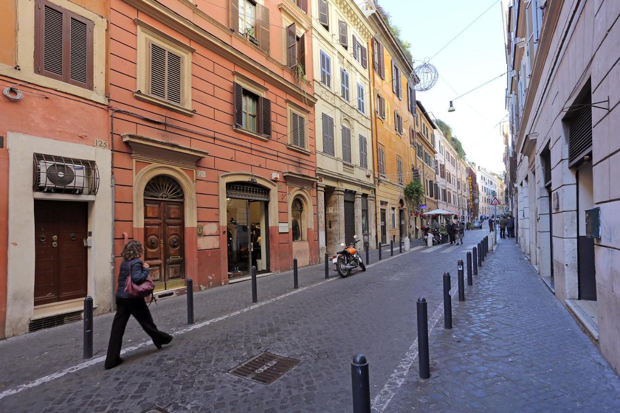 Pied-A-Terre Domusuite Rhome Colosseo Roma Exterior foto