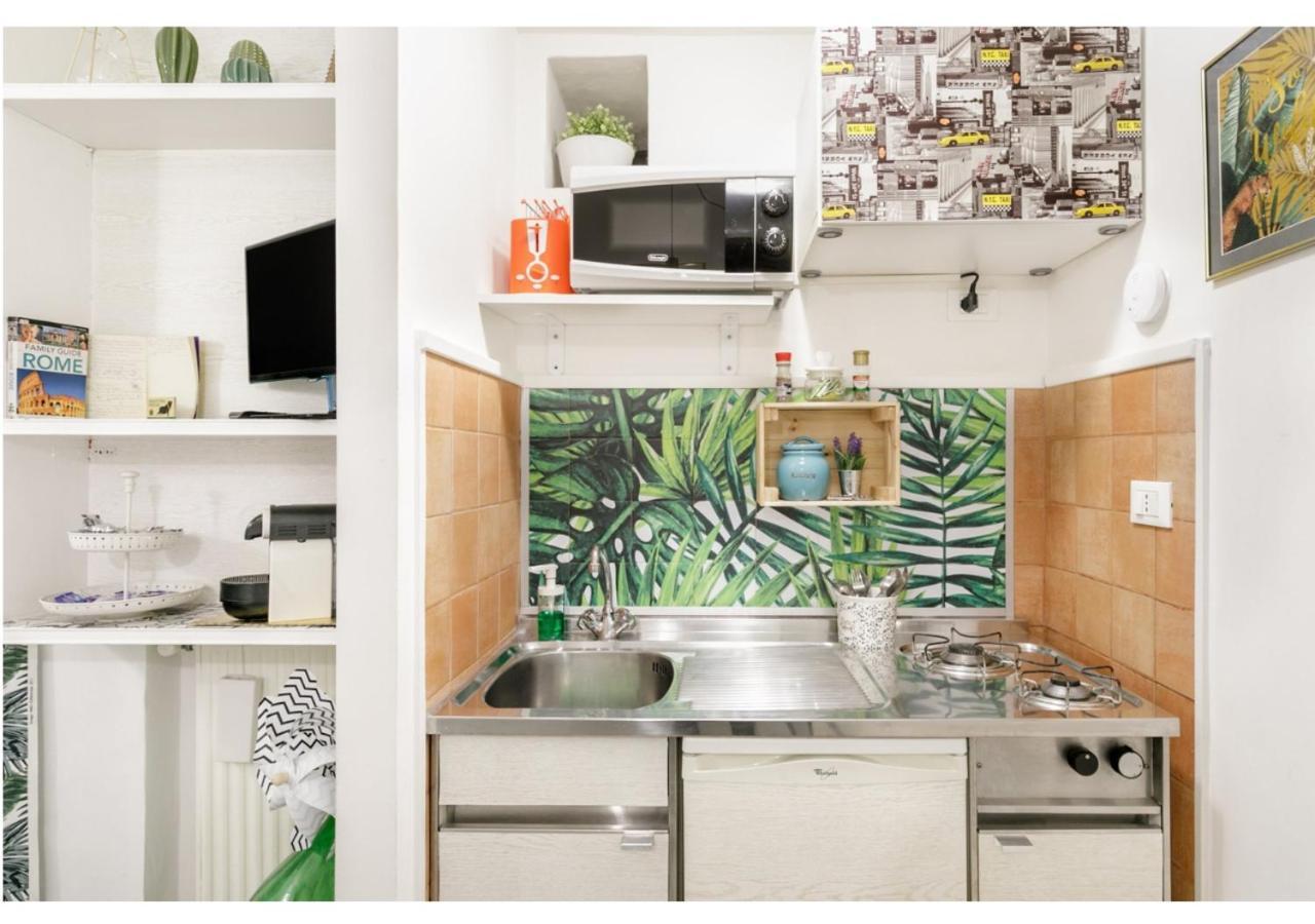 Pied-A-Terre Domusuite Rhome Colosseo Roma Exterior foto